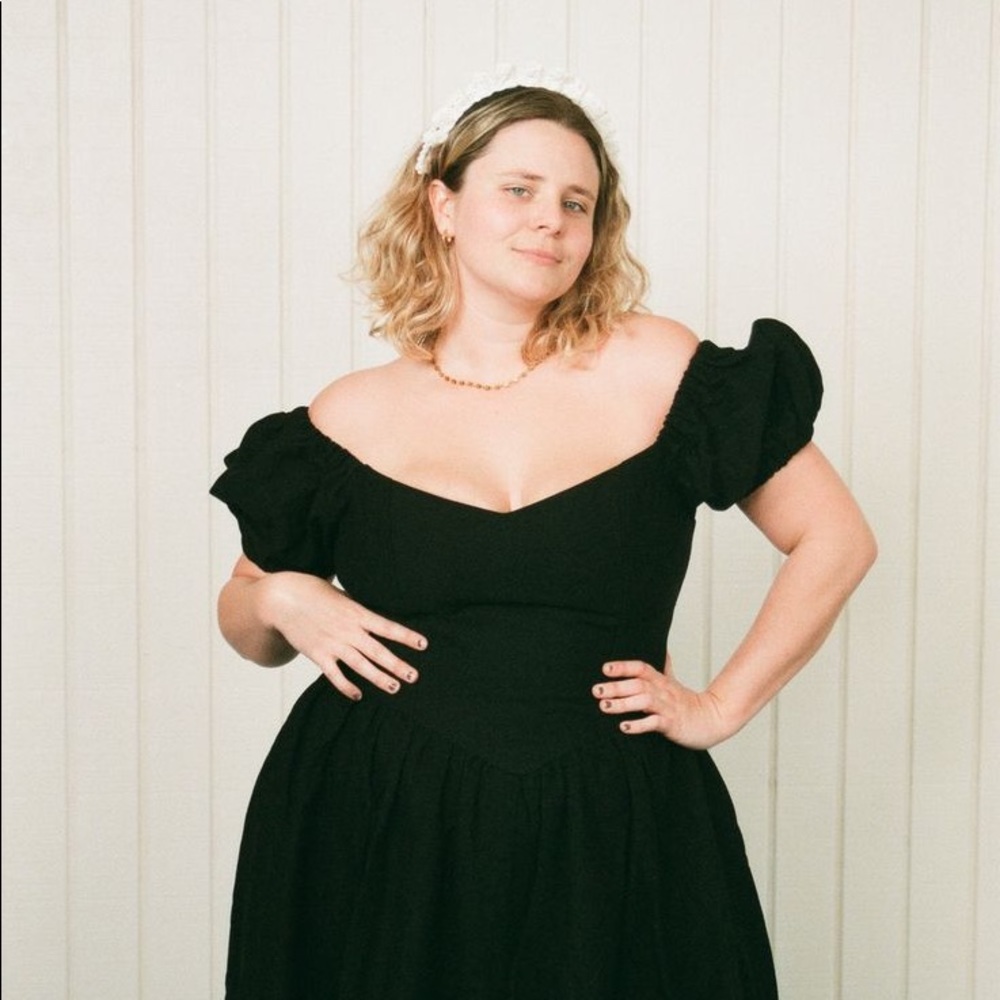 Fashion Brand Company - Virgin Gown BLACK XS // NEVER WORN